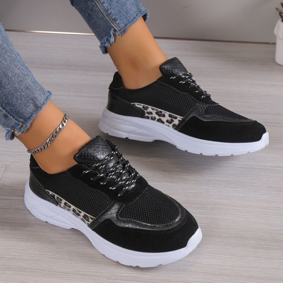 Women's Lace Up Sneakers Breathable Mesh Flat Shoes Fashion Casual Lightweight Running Sports Shoes - Image 4