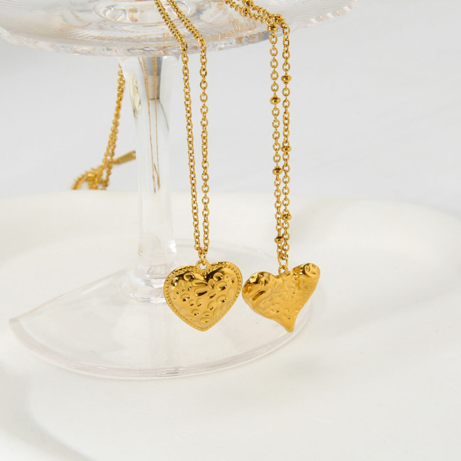 Irregular Peach Heart Pendant Necklace 18K Gold - Image 2